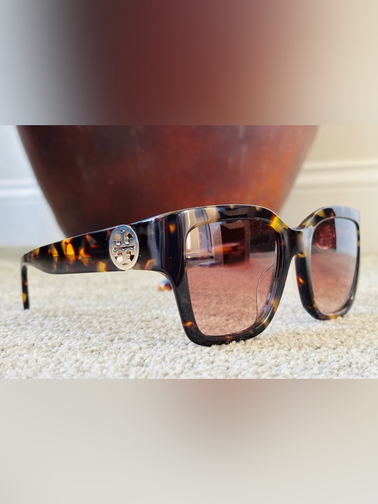 Brand New Never Worn Tory Burch Sunglasses
